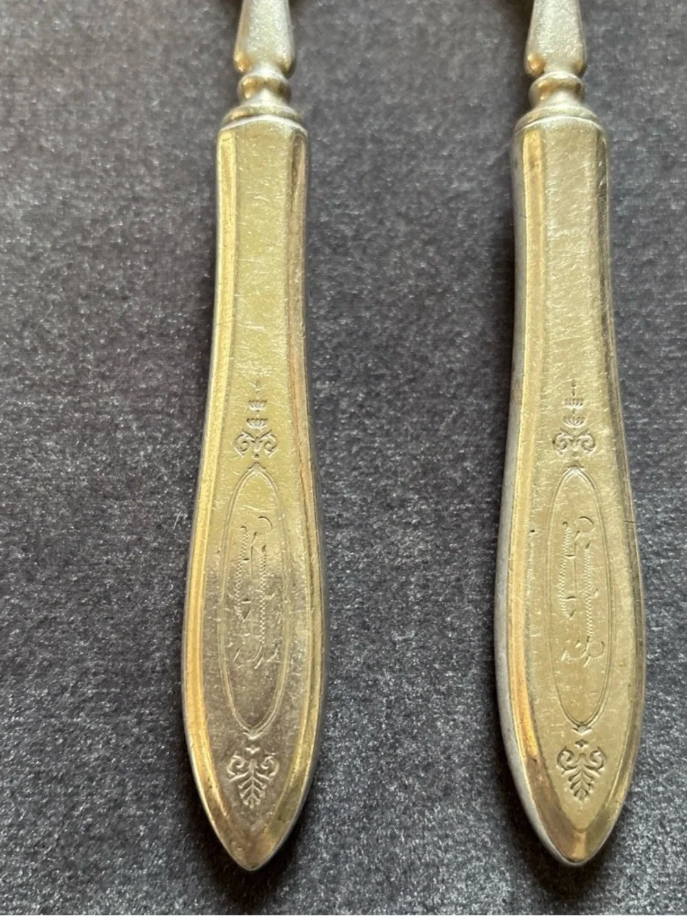 Set of 4 Vintage Oneida Community Plate Forks  Adam Pattern